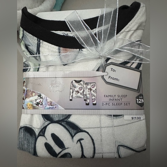 12 months Disney pjs - Picture 1 of 5